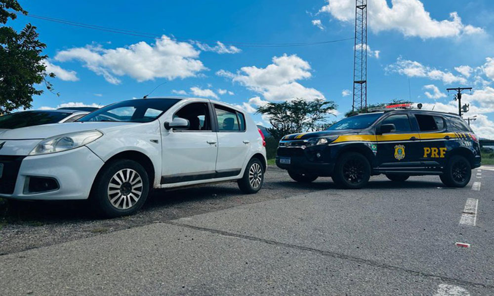 Apenas 10 dias após furtado carro é recuperado pela PRF em Jequié
