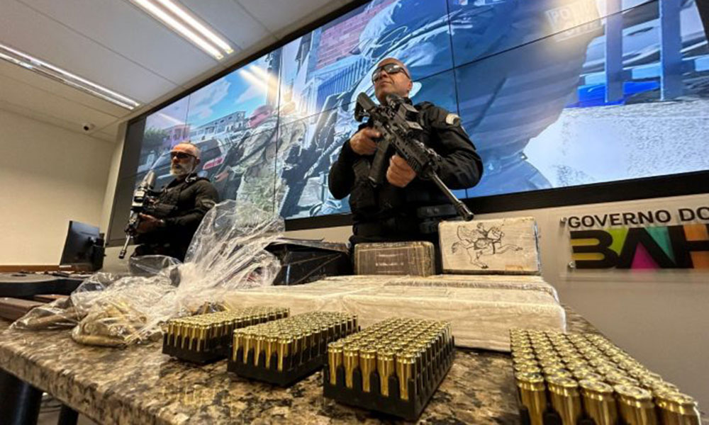 Em pouco mais de 8 meses, polícia baiana apreende 55 fuzis e iguala número de 2023
