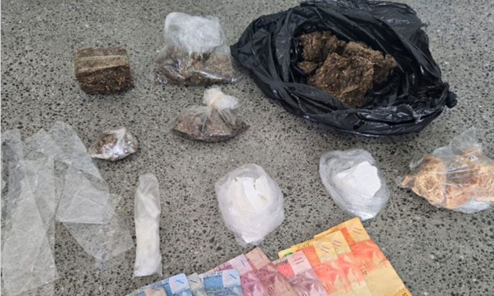 Traficante é detido com drogas em Jequié