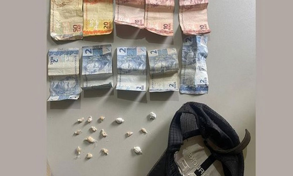 PM apreende drogas em Manoel Vitorino