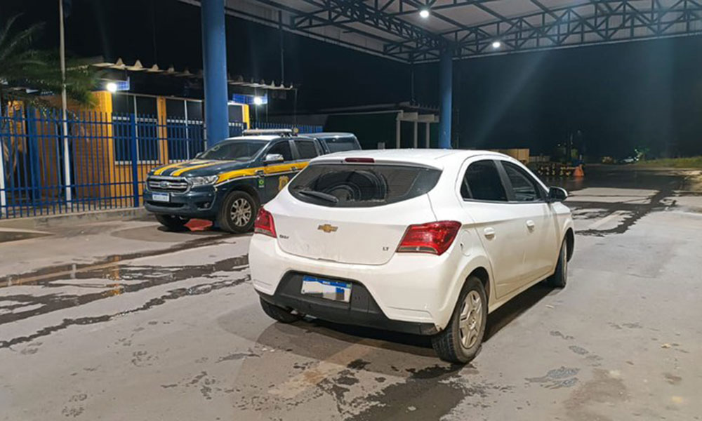 Foragido da Justiça é preso com documentos falsos e carro adulterado durante operação na BR-135, em Barreiras