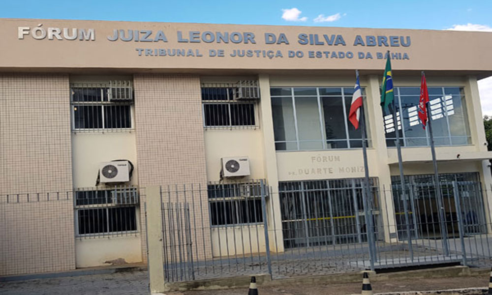 Homem tem mandado de precisão cumprido durante atendimento no fórum de Brumado