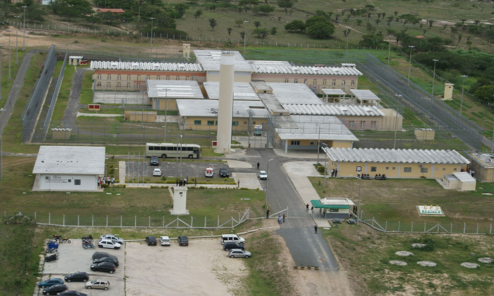 Advogado é preso em flagrante ao tentar entregar drogas e cartas no presídio de Serrinha