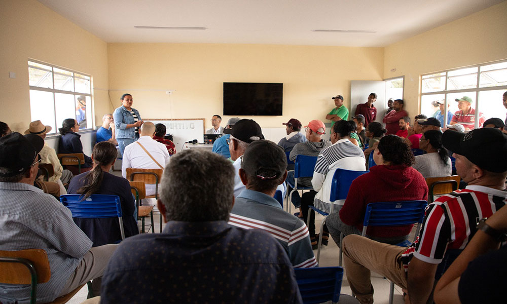 Impactos de obras de instalação de usinas eólicas são debatidos em reunião no município de Piatã