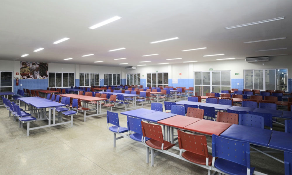 Modernização de unidade de ensino beneficia estudantes em Macaúbas