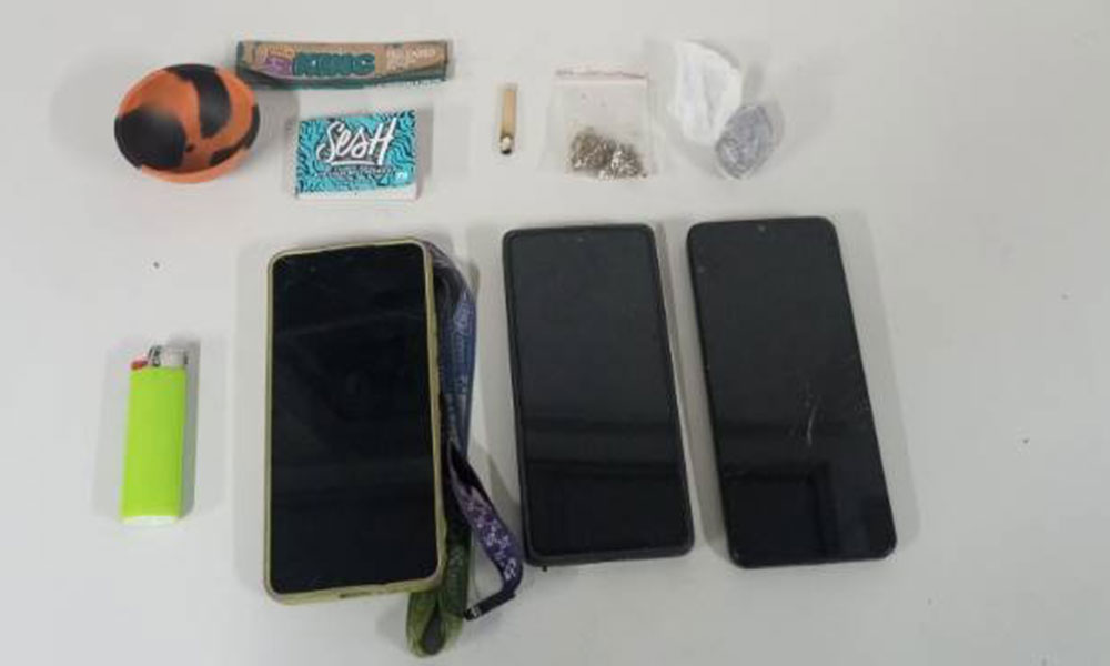Três homens são conduzidos à delegacia por porte de drogas e direção perigosa em Guanambi
