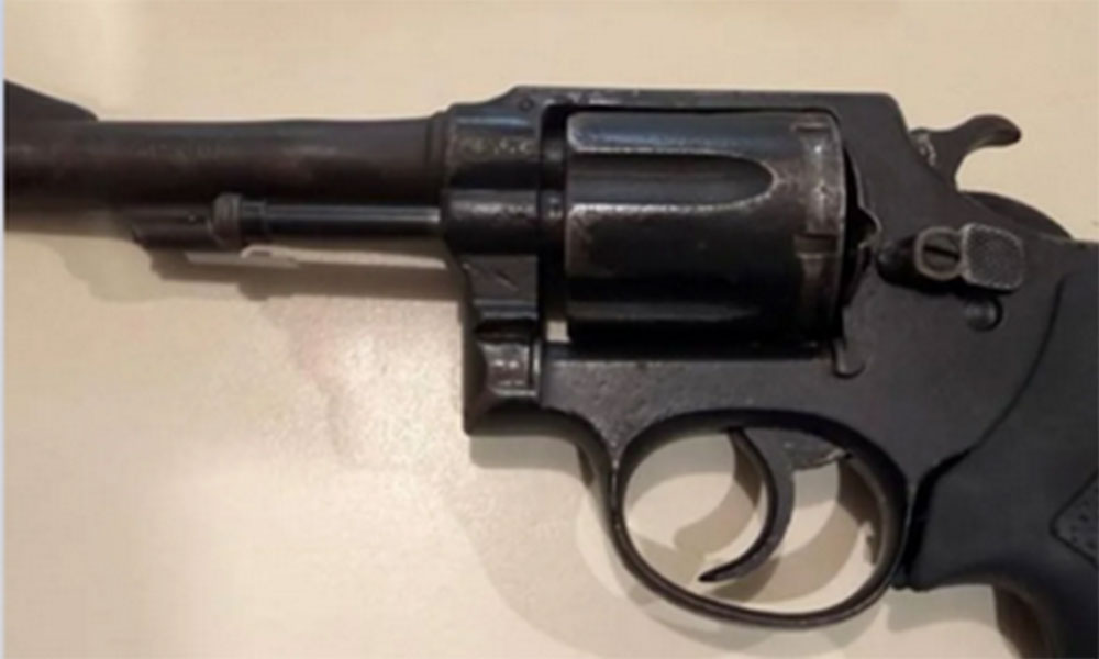 Suspeito de integrar facção é detido com armas de fogo em Paramirim