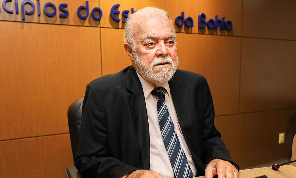 TCM apura irregularidades na transmissão de cargos municipais na Bahia