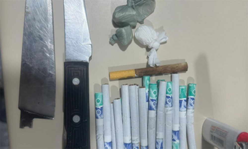 Suspeito é conduzido à delegacia por tráfico de drogas em Seabra