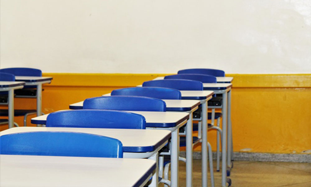 Metade dos municípios baianos ainda descumpre lei que obriga psicólogos na educação pública, aponta estudo da Uesb